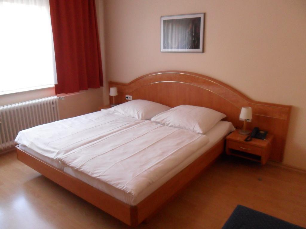 Hotel Europa ฟอร์ซไฮม์ ห้อง รูปภาพ