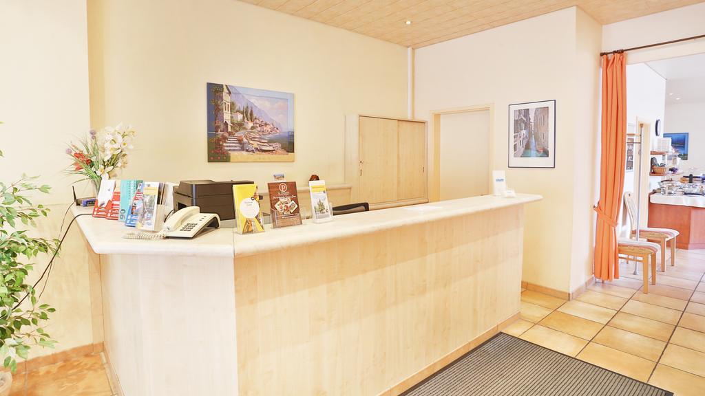Hotel Europa ฟอร์ซไฮม์ ภายนอก รูปภาพ